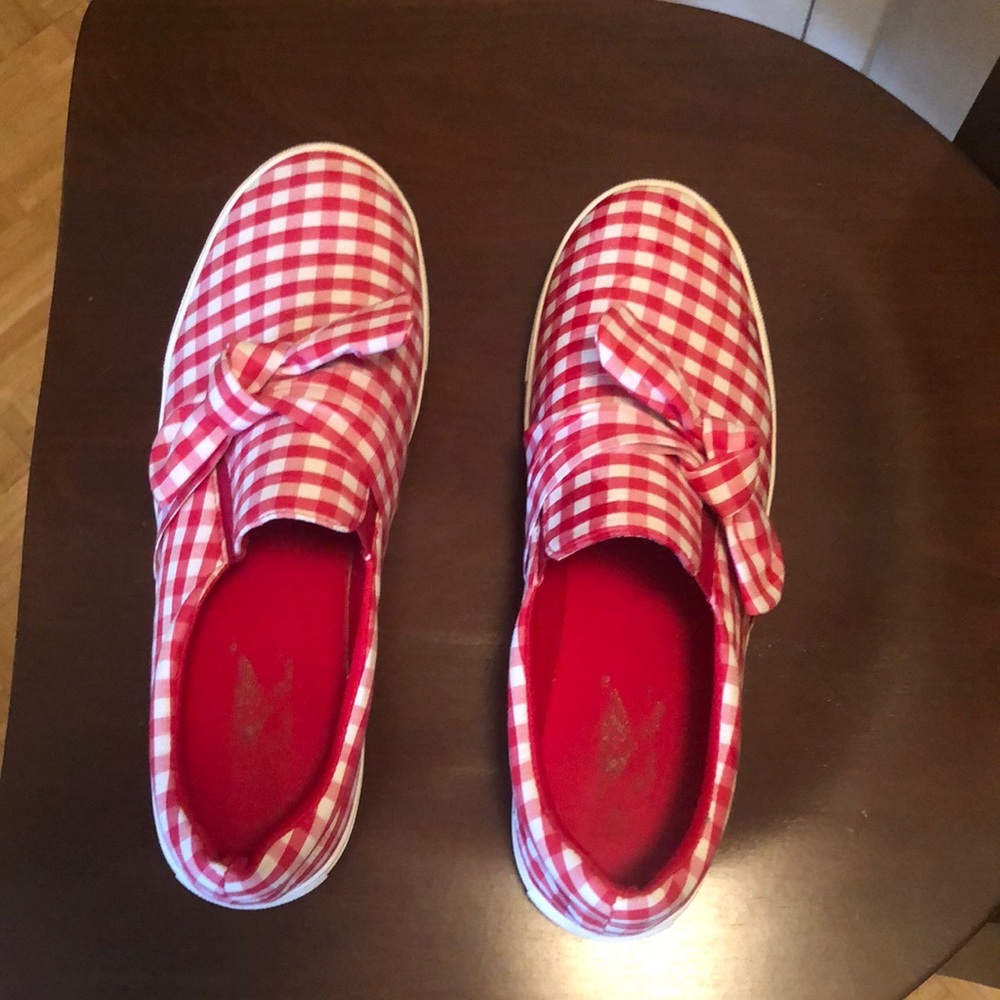 Red and white checked slip on shoes with bow